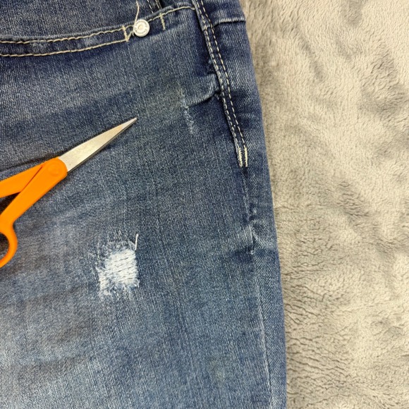 Democracy AB Solution Bermuda Shorts Women's 24W Blue Distressed Denim Shorts - Picture 6 of 8